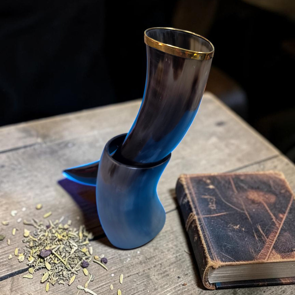 Horn Drinking vessel (or vase)