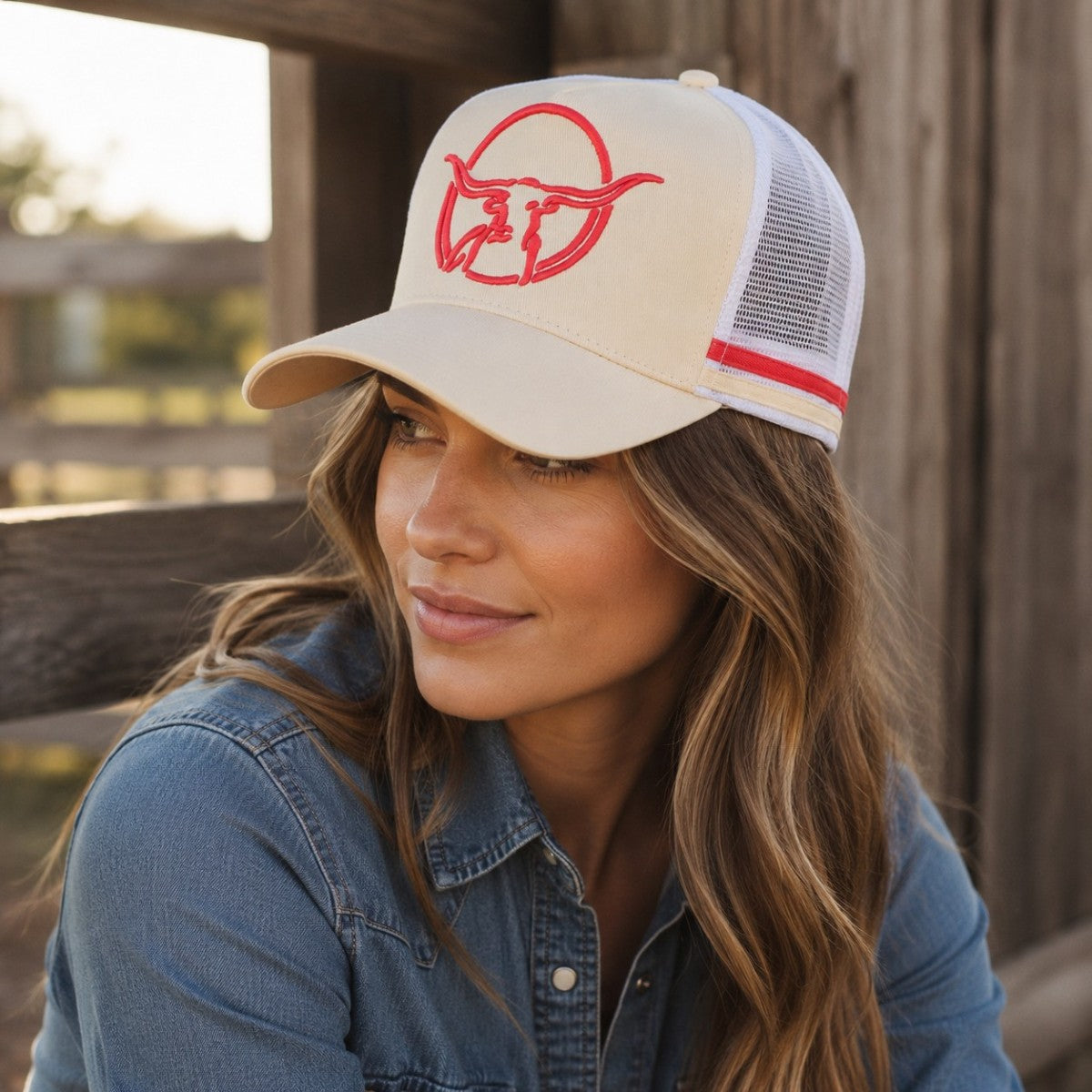 Texas Longhorn Tours trucker cap (cream/pink/white)