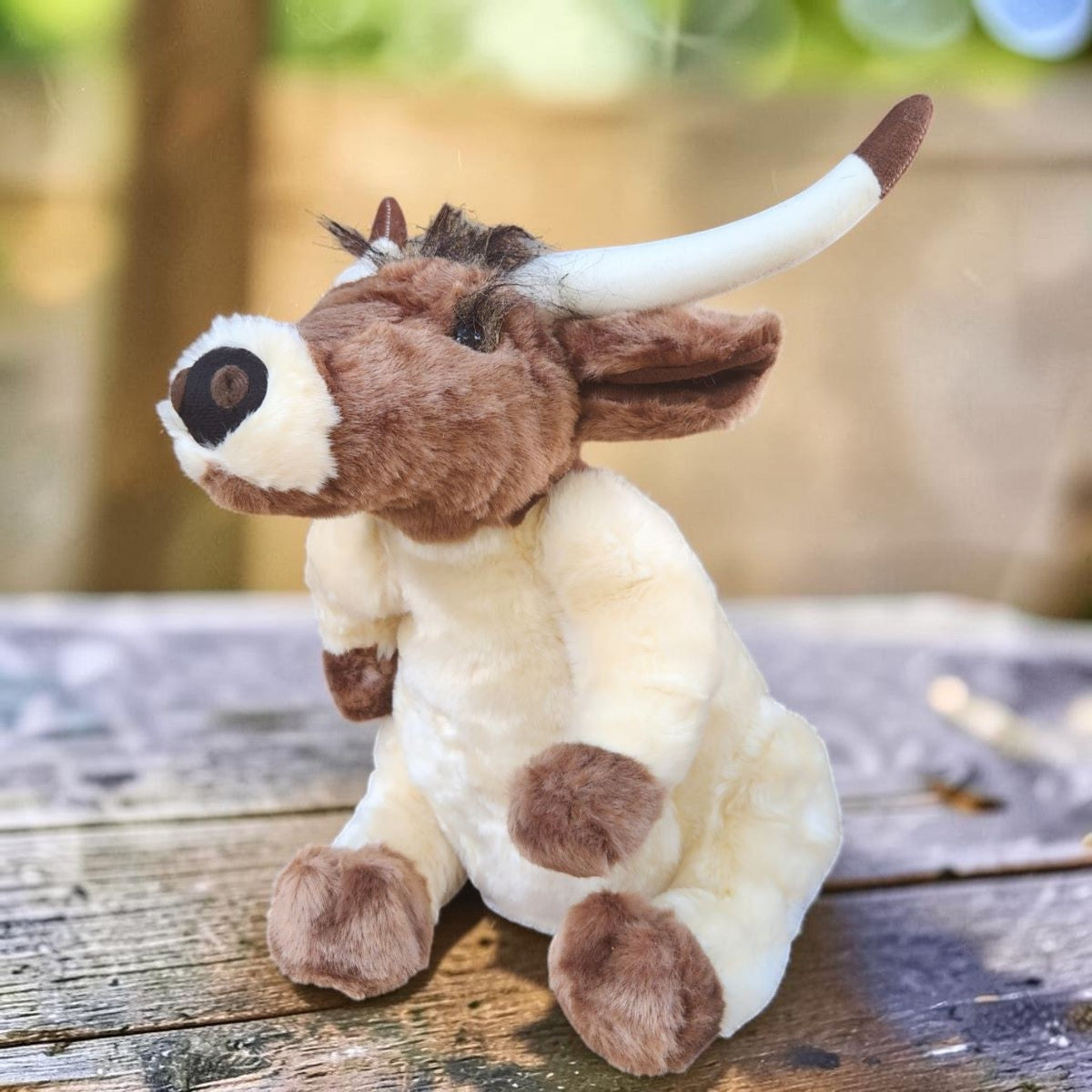 Toy Longhorn (small, sitting)