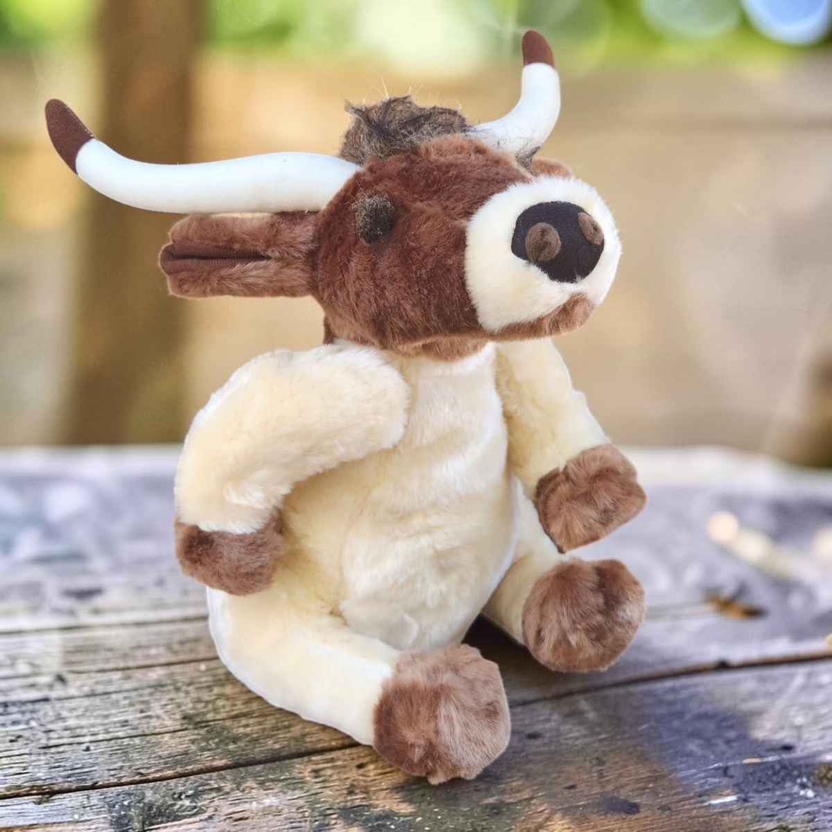 Toy Longhorn (small, sitting)